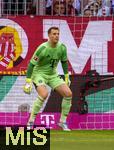 10.05.2025, Fussball 1. Bundesliga 2024/2025, 33. Spieltag,  FC Bayern Mnchen - Borussia Mnchengladbach, in der Allianz-Arena Mnchen. Torwart Manuel Neuer (FC Bayern Mnchen) 