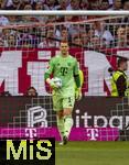 10.05.2025, Fussball 1. Bundesliga 2024/2025, 33. Spieltag,  FC Bayern Mnchen - Borussia Mnchengladbach, in der Allianz-Arena Mnchen. Torwart Manuel Neuer (FC Bayern Mnchen) 