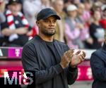 10.05.2025, Fussball 1. Bundesliga 2024/2025, 33. Spieltag,  FC Bayern Mnchen - Borussia Mnchengladbach, in der Allianz-Arena Mnchen. Trainer Vincent Kompany (FC Bayern Mnchen) 