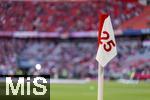 10.05.2025, Fussball 1. Bundesliga 2024/2025, 33. Spieltag,  FC Bayern Mnchen - Borussia Mnchengladbach, in der Allianz-Arena Mnchen.  Rckennummer 25 auf der Eckfahne zu Ehren Thomas Mller (FC Bayern Mnchen) der heute seinen Abschied feiert, 