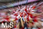 10.05.2025, Fussball 1. Bundesliga 2024/2025, 33. Spieltag,  FC Bayern Mnchen - Borussia Mnchengladbach, in der Allianz-Arena Mnchen. Bayernfans, Zoomeffekt