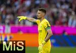 10.05.2025, Fussball 1. Bundesliga 2024/2025, 33. Spieltag,  FC Bayern Mnchen - Borussia Mnchengladbach, in der Allianz-Arena Mnchen.  Torwart Jonas Omlin (Borussia Mnchengladbach) 