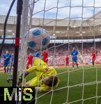 17.05.2025, Fussball 1. Bundesliga 2024/2025, 34. Spieltag,  TSG 1899 Hoffenheim - FC Bayern M�nchen, In der Pre-Zero-Arena Sinsheim. Torwart Oliver Baumann (TSG 1899 Hoffenheim) prallt beim Tor zum 1: 0 von Michael Olise (nicht im Bild, FC Bayern M�nchen) 
