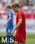17.05.2025, Fussball 1. Bundesliga 2024/2025, 34. Spieltag,  TSG 1899 Hoffenheim - FC Bayern M�nchen, In der Pre-Zero-Arena Sinsheim. Thomas M�ller (FC Bayern M�nchen) nachdenklich 