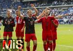 17.05.2025, Fussball 1. Bundesliga 2024/2025, 34. Spieltag,  TSG 1899 Hoffenheim - FC Bayern M�nchen, In der Pre-Zero-Arena Sinsheim. Schlussjubel der Bayern nach dem Spiel. Joao Palhinha (FC Bayern M�nchen), Eric Dier (FC Bayern M�nchen), Thomas M�ller (FC Bayern M�nchen), Joshua Kimmich (FC Bayern M�nchen), 