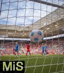 17.05.2025, Fussball 1. Bundesliga 2024/2025, 34. Spieltag,  TSG 1899 Hoffenheim - FC Bayern M�nchen, In der Pre-Zero-Arena Sinsheim. Torschuss, der Ball zappelt im Netz.