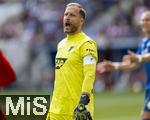 17.05.2025, Fussball 1. Bundesliga 2024/2025, 34. Spieltag,  TSG 1899 Hoffenheim - FC Bayern M�nchen, In der Pre-Zero-Arena Sinsheim. Torwart Oliver Baumann (TSG 1899 Hoffenheim) 