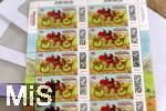 20.05.2025, Deutschland, Erhhung vom Porto der Post fr normale Briefe, Markenset mit 10x 0,95 EURO,   Sonderedition Der kleine Drache Kokosnuss auf dem Postfahrrad.