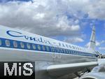 17.06.2024, Beliebtes Reiseziel der Deutschen, Mallorca. Airport Palma de Mallorca PMI, Abflug-Terminal mit dem Flugzeug der Condor Airways. Airbus A320-200 Hans, mit dem Retro-Design-Aufdruck erinnert der Condor-Airbus mit der Kennung D-AICH an die Anfnge des Ferienflugs.