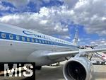17.06.2024, Beliebtes Reiseziel der Deutschen, Mallorca. Airport Palma de Mallorca PMI, Abflug-Terminal mit dem Flugzeug der Condor Airways. Airbus A320-200 Hans, mit dem Retro-Design-Aufdruck erinnert der Condor-Airbus mit der Kennung D-AICH an die Anfnge des Ferienflugs.