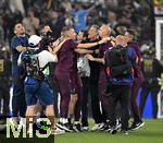 31.05.2025,  Fussball UEFA Championsleague Finale 2025:  Paris St. Germain - Inter Mailand, in der Allianz-Arena Mnchen.   Trainer Luis Enrique (FC Paris Saint-Germain) und sein Team feiern nach dem Spiel.
  

