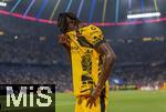 31.05.2025,  Fussball UEFA Championsleague Finale 2025:  Paris St. Germain - Inter Mailand, in der Allianz-Arena Mnchen.  Yann Bisseck (Inter Mailand) muss verletzt aus dem Spiel gehen,