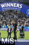 31.05.2025,  Fussball UEFA Championsleague Finale 2025:  Paris St. Germain - Inter Mailand, in der Allianz-Arena Mnchen. Siegerehrung des Championsleague-Siegers Paris St. Germaine, Trainer Luis Enrique (FC Paris Saint-Germain) 