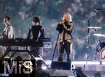 31.05.2025,  Fussball UEFA Championsleague Finale 2025:  Paris St. Germain - Inter Mailand, in der Allianz-Arena Mnchen. Erffnungs-Show mit der US-Band Linkin Park. Emily Armstrong (Sngerin) am Mikrofon.
