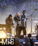 31.05.2025,  Fussball UEFA Championsleague Finale 2025:  Paris St. Germain - Inter Mailand, in der Allianz-Arena Mnchen. Erffnungs-Show mit der US-Band Linkin Park. Mike Shinoda, Emily Armstrong (Sngerin), Brad Delson, Dave Phoenix Farrell, Joe Hahn, Colin Brittain (Schlagzeug)
