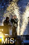 31.05.2025,  Fussball UEFA Championsleague Finale 2025:  Paris St. Germain - Inter Mailand, in der Allianz-Arena Mnchen. Erffnungs-Show mit der US-Band Linkin Park. Sngerin Emily Armstrong (Sngerin), 