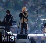 31.05.2025,  Fussball UEFA Championsleague Finale 2025:  Paris St. Germain - Inter Mailand, in der Allianz-Arena Mnchen. Erffnungs-Show mit der US-Band Linkin Park. Sngerin Emily Armstrong 