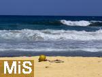 03.06.2025,  Beliebtes Reiseziel der Deutschen, Mallorca.  Cala Ratjada am Strand Cala Agulla. Wellengang im Mittelmeer.