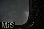 04.06.2025, Fussball UEFA Nations League 2024/25,  Halbfinale, Deutschland - Portugal, in der Allianz-Arena Mnchen. Gewitterwolken ber dem Stadiondach