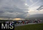 04.06.2025, Fussball UEFA Nations League 2024/25,  Halbfinale, Deutschland - Portugal, in der Allianz-Arena Mnchen. Schechtes Wetter braut sich zusammen