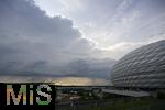 04.06.2025, Fussball UEFA Nations League 2024/25,  Halbfinale, Deutschland - Portugal, in der Allianz-Arena Mnchen. Schechtes Wetter braut sich zusammen
