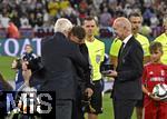 04.06.2025, Fussball UEFA Nations League 2024/25,  Halbfinale, Deutschland - Portugal, in der Allianz-Arena Mnchen. Josua Kimmich (Deutschland) wird fr sein 100. Lnderspiel geehrt von DFB Prsident Bernd Neuendorf (Deutschland) und Rudi Vller (Deutschland).