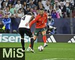 04.06.2025, Fussball UEFA Nations League 2024/25,  Halbfinale, Deutschland - Portugal, in der Allianz-Arena Mnchen. v.l. Jonathan Tah (Deutschland) gegen Cristiano Ronaldo (Portugal) 