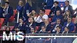 04.06.2025, Fussball UEFA Nations League 2024/25,  Halbfinale, Deutschland - Portugal, in der Allianz-Arena Mnchen. Mats Hummels mit seiner Freundin Nicola Cavanis und Lothar Matthus mit seiner Freundin Theresa Sommer (alle Deutschland). Unten Jamal Musiala (FC Bayern Mnchen) mit Freundin