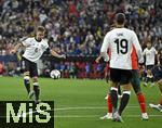 04.06.2025, Fussball UEFA Nations League 2024/25,  Halbfinale, Deutschland - Portugal, in der Allianz-Arena Mnchen. Josua Kimmich (Deutschland) mit perfektem Pass legt zun 1:0 auf