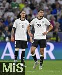 04.06.2025, Fussball UEFA Nations League 2024/25,  Halbfinale, Deutschland - Portugal, in der Allianz-Arena Mnchen. v.l. Robin Koch (Deutschland) und Aleksandar Pavlovic (Deutschland) unzufrieden