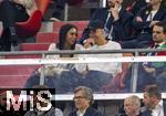 04.06.2025, Fussball UEFA Nations League 2024/25,  Halbfinale, Deutschland - Portugal, in der Allianz-Arena Mnchen. Ehrentribne, unten links: Jamal Musiala (FC Bayern Mnchen) mit seiner Schwester Latisha. 