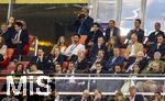 04.06.2025, Fussball UEFA Nations League 2024/25,  Halbfinale, Deutschland - Portugal, in der Allianz-Arena Mnchen. Ehrentribne, mit Ex-Nationalspieler Mats Hummels (oben mitte) mit Freundin Nicola Cavanis. unten links: Jamal Musiala (FC Bayern Mnchen) mit seiner Schwester Latisha. oben rechts: Lothar Matthus mit Begleitung Theresa Sommer, Stefan Reuter, Andreas Mller,   