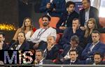 04.06.2025, Fussball UEFA Nations League 2024/25,  Halbfinale, Deutschland - Portugal, in der Allianz-Arena Mnchen. Ehrentribne, mit Ex-Nationalspieler Mats Hummels (oben mitte) mit Freundin Nicola Cavanis. oben rechts: Lothar Matthus mit Begleitung Theresa Sommer,     