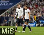 04.06.2025, Fussball UEFA Nations League 2024/25,  Halbfinale, Deutschland - Portugal, in der Allianz-Arena Mnchen. v.li: Nick Woltemade (Deutschland) und Leon Goretzka (Deutschland) 