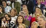 04.06.2025, Fussball UEFA Nations League 2024/25,  Halbfinale, Deutschland - Portugal, in der Allianz-Arena Mnchen. links: Lena Wurzenberger, Freundin von Trainer Julian Nagelsmann (Deutschland) auf der Tribne.