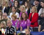 04.06.2025, Fussball UEFA Nations League 2024/25,  Halbfinale, Deutschland - Portugal, in der Allianz-Arena Mnchen. Lena Wurzenberger, Freundin von Trainer Julian Nagelsmann (Deutschland) auf der Tribne. 