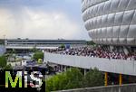 04.06.2025, Fussball UEFA Nations League 2024/25,  Halbfinale, Deutschland - Portugal, in der Allianz-Arena Mnchen. Unten fhrt der Mannschaftsbus der Portugiesen vor.