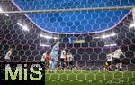 04.06.2025, Fussball UEFA Nations League 2024/25,  Halbfinale, Deutschland - Portugal, in der Allianz-Arena Mnchen. li: Torwart Marc Andre ter-Stegen (Deutschland) konzentriert.