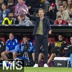04.06.2025, Fussball UEFA Nations League 2024/25,  Halbfinale, Deutschland - Portugal, in der Allianz-Arena Mnchen. Trainer Julian Nagelsmann (Deutschland) gibt Anweisungen.