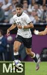 04.06.2025, Fussball UEFA Nations League 2024/25,  Halbfinale, Deutschland - Portugal, in der Allianz-Arena Mnchen. Aleksandar Pavlovic (Deutschland) am Ball 