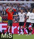 04.06.2025, Fussball UEFA Nations League 2024/25,  Halbfinale, Deutschland - Portugal, in der Allianz-Arena Mnchen. li: Cristiano Ronaldo (Portugal) und Leon Goretzka (Deutschland) 