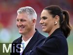 05.06.2025, Fussball UEFA Nations League 2024/25,  Halbfinale, Spanien - Frankreich, in der MHP-Arena Stuttgart, Bastian Schweinsteiger und TV Moderatorin Esther Sedlaczek (beide Deutschland).