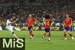 05.06.2025, Fussball UEFA Nations League 2024/25,  Halbfinale, Spanien - Frankreich, in der MHP-Arena Stuttgart, Rayan Cherki (Frankreich) trifft zum 5:2