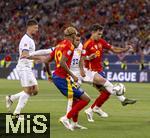05.06.2025, Fussball UEFA Nations League 2024/25,  Halbfinale, Spanien - Frankreich, in der MHP-Arena Stuttgart, li: Theo Hernandez (Frankreich) gegen Martin Zubimendi (re, Spanien)