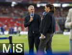 05.06.2025, Fussball UEFA Nations League 2024/25,  Halbfinale, Spanien - Frankreich, in der MHP-Arena Stuttgart, Experte am TV-Mikrofon: Bastian Schweinsteiger (li, ARD) mit Esther Sedlaczek.