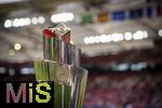 05.06.2025, Fussball UEFA Nations League 2024/25,  Halbfinale, Spanien - Frankreich, in der MHP-Arena Stuttgart,  Der Pokal (Nations-League-Pokal) steht im Stadion bereit.