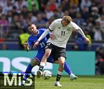 08.06.2025, Fussball UEFA Nations League 2024/25,  Spiel um Platz 3, Deutschland - Frankreich, in der MHP-Arena Stuttgart, v.l. Lucas Hernandez (Frankreich) gegen Nick Woltemade (Deutschland) 
