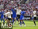 08.06.2025, Fussball UEFA Nations League 2024/25,  Spiel um Platz 3, Deutschland - Frankreich, in der MHP-Arena Stuttgart, v.l. David Raum (Deutschland), Marcus Thuram (Frankreich), Nick Woltemade (Deutschland), Randal Kolo Muani (Frankreich) und Jonathan Tah (Deutschland) 