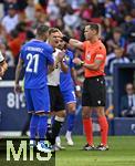 08.06.2025, Fussball UEFA Nations League 2024/25,  Spiel um Platz 3, Deutschland - Frankreich, in der MHP-Arena Stuttgart, v.l. Josua Kimmich (Deutschland) diskutiert mit Schiedsrichter Ivan Kruzliak (SVK),