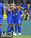 08.06.2025, Fussball UEFA Nations League 2024/25,  Spiel um Platz 3, Deutschland - Frankreich, in der MHP-Arena Stuttgart, Kylian Mbappe (Frankreich), Michael Olise (Frankreich) und Desire Doue (Frankreich) jubeln.